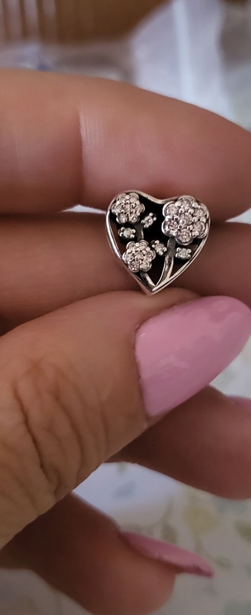 Plata Corazón Margarita Charm