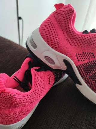 Tenis Mujer Negros y Rosas