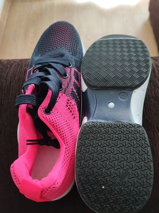 Tenis Mujer Negros y Rosas