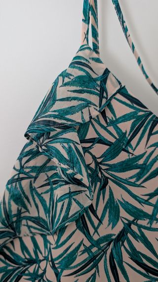 Top Tirantes Estampado Hojas