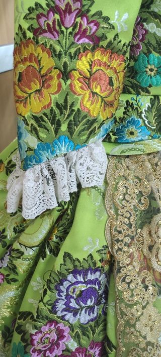 Traje Fallera Verde pistacho venta y alquiler