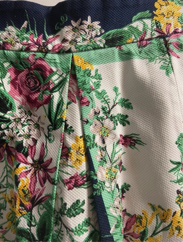 Falda nueva de algodón con estampado floral