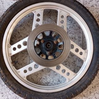 Llantas HONDA HURRICANE 75
