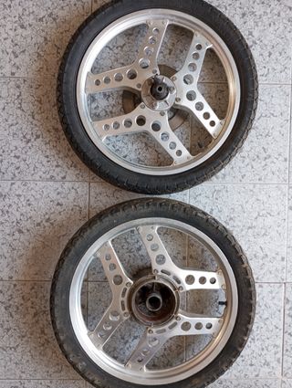 Llantas HONDA HURRICANE 75
