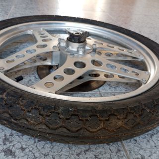 Llantas HONDA HURRICANE 75
