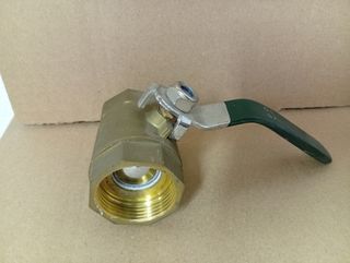 Llave de paso latón 1-1/4 (6 unidades)