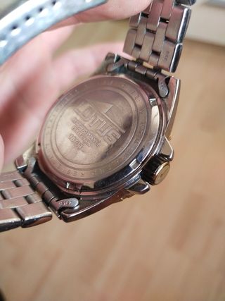 Reloj Lotus 