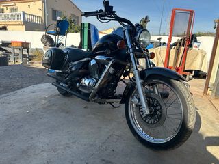 Suzuki VL250 Intruder - Perfecto estado