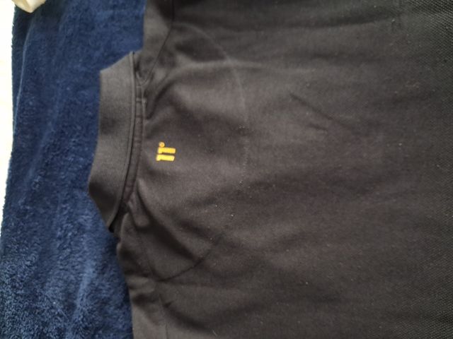 Polo 11 Degrees Negro y Dorado Talla S