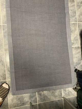 Alfombra gris/azul de tela