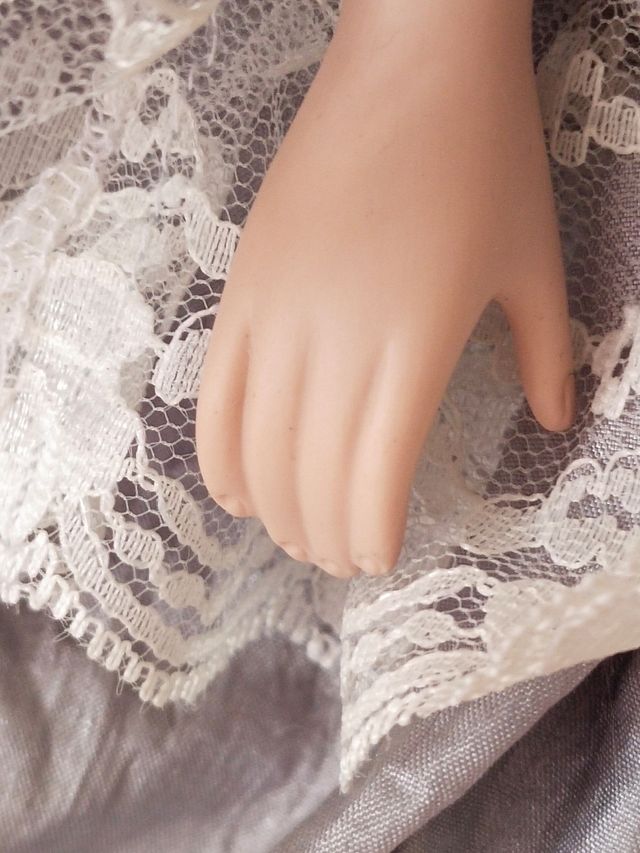 Muñeca de porcelana vintage 45 cm