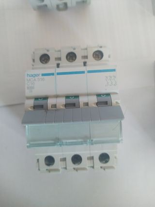 Magnetotermico trifasico