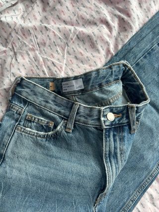 Pantalón vaquero Bershka recto talla 32