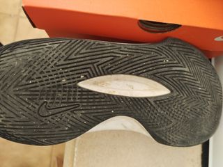 Zapatillas Nike Negras y Rojas