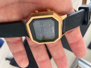 Reloj Nixon Dorado Unisex