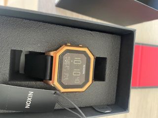 Reloj Nixon Dorado Unisex