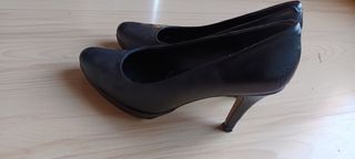 Zapatos de salón negros talla 38