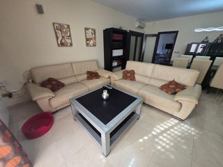 1 Sofá de piel beige 4 plazas