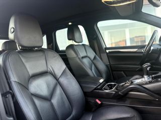 Porsche Cayenne 2012