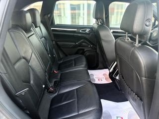 Porsche Cayenne 2012