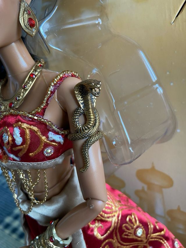 Jasmine red D23 Limited OOAK