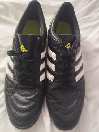 Zapatillas de fútbol sala Adidas negras