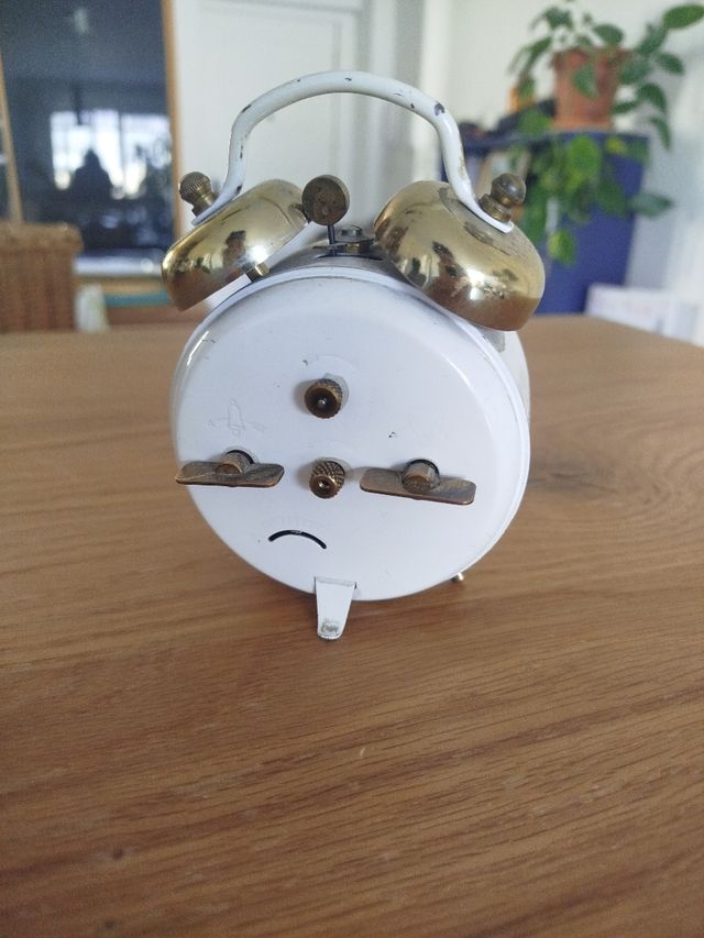 Reloj despertador Peter clásico