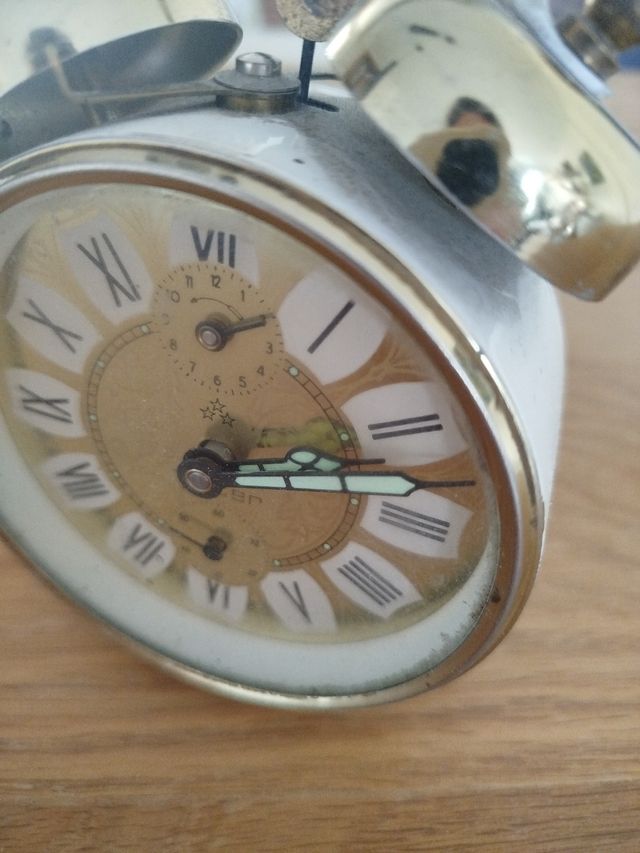 Reloj despertador Peter clásico