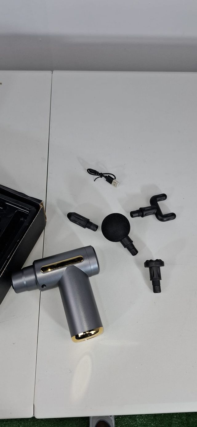 Pistola de Masaje Gris con Accesorios