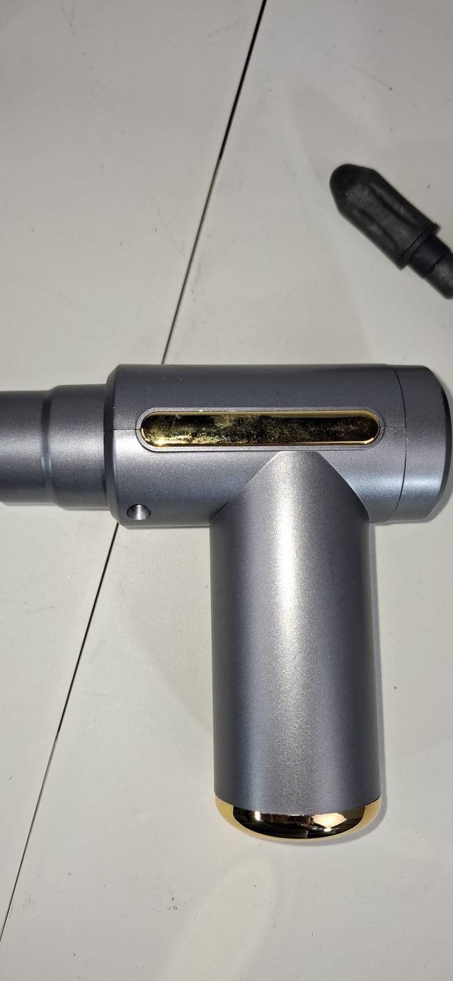 Pistola de Masaje Gris con Accesorios