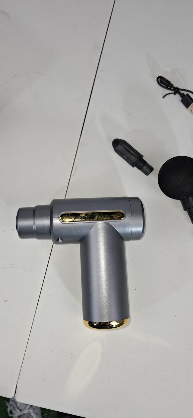 Pistola de Masaje Gris con Accesorios