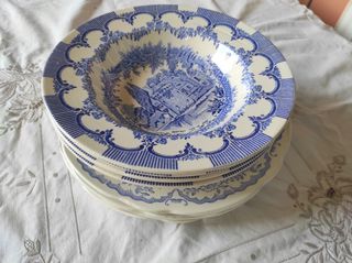 Servizio 8 piatti decorati blu e bianchi