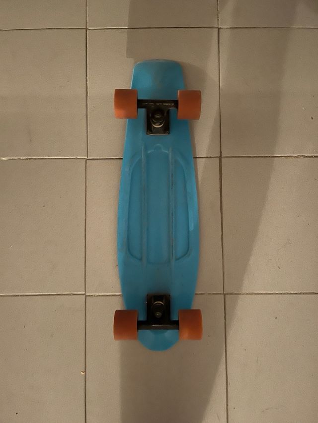 Monopatín azul Decathlon