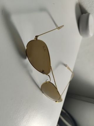 Gafas de sol Ray-Ban doradas