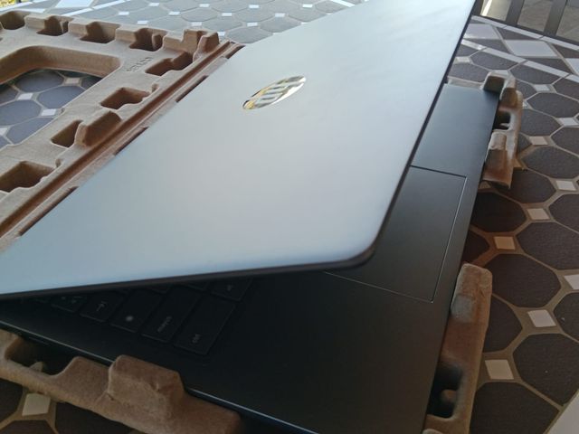 Portátil HP 15a-nb0005ns 256GB SSD Plata I3-N305