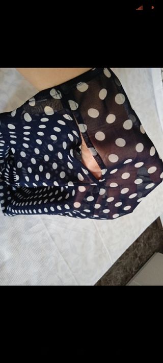 Blusa de mujer con lunares talla M