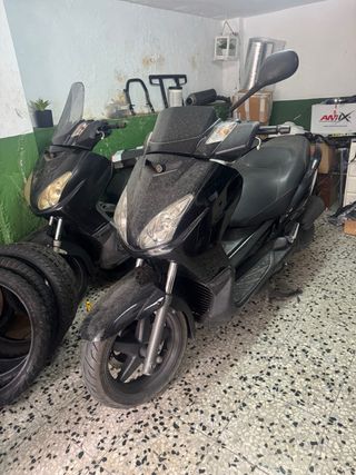 Yamaha Xmax 125