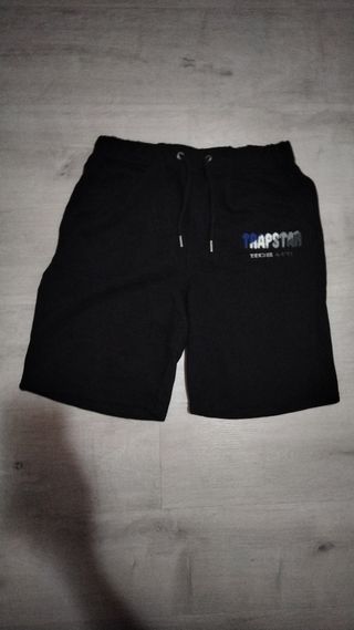 Camiseta y Pantalones Trapstar negra. 35€ el pack