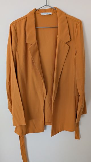 Americana Fluida Mostaza Primark Paula Echevarría