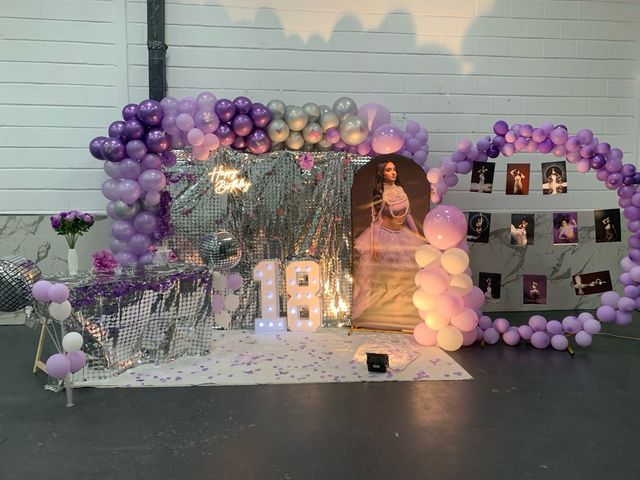 Decoración 18 años Morado y Plateado