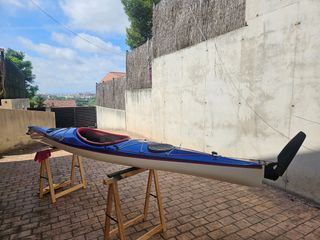 Kayak de fibra ligero Tahe Marine Fit con Timón