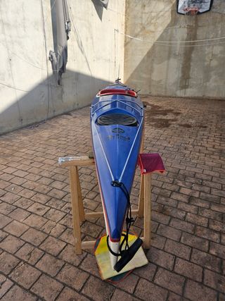 Kayak de fibra ligero Tahe Marine Fit con Timón