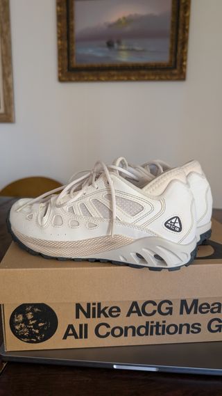 Nike ACG Air Exploraid Talla 38 Beige/Gris
