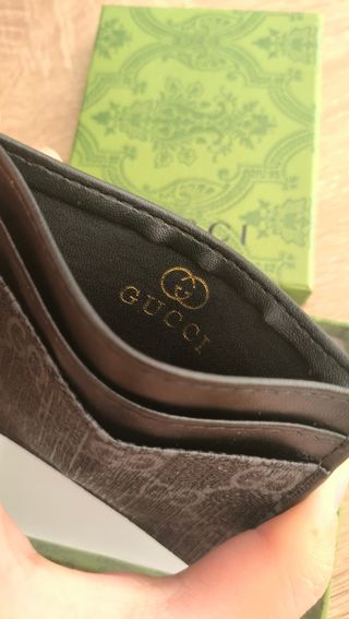 Tarjetero Gucci GG Negro