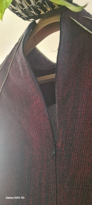 Vestido oriental ajustado morado y rojo