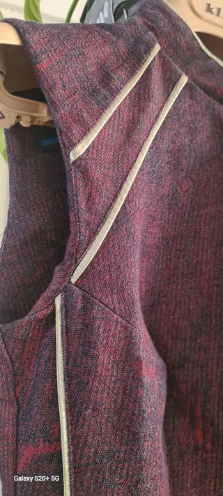 Vestido oriental ajustado morado y rojo