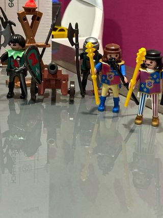 Lote aguila o halcon rojo guerreros medievales