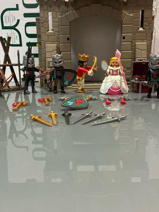 Lote aguila o halcon rojo guerreros medievales