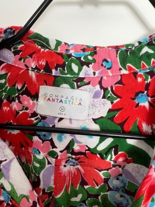 Camisa Compañía Fantástica floral manga corta