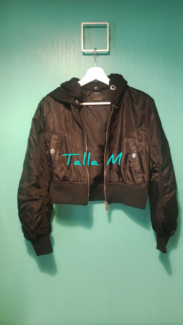 Cazadora Bomber Negra Bershka Talla M